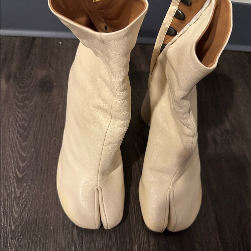 Women's Cream Leather Ankle Boots